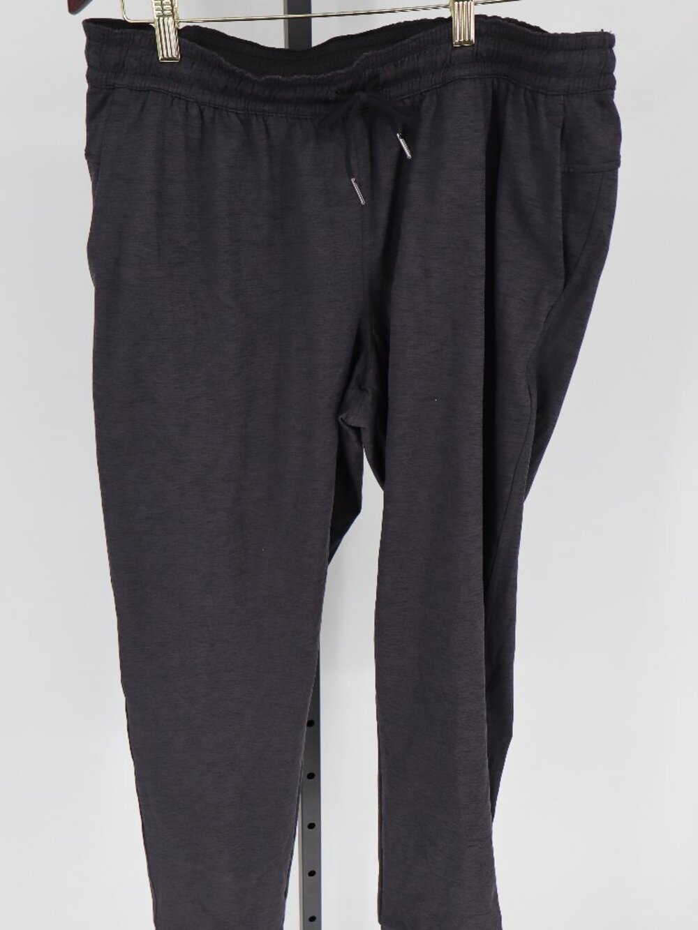 Zella activewear Joggers Women's size L  NWT   Black Oxide Melange